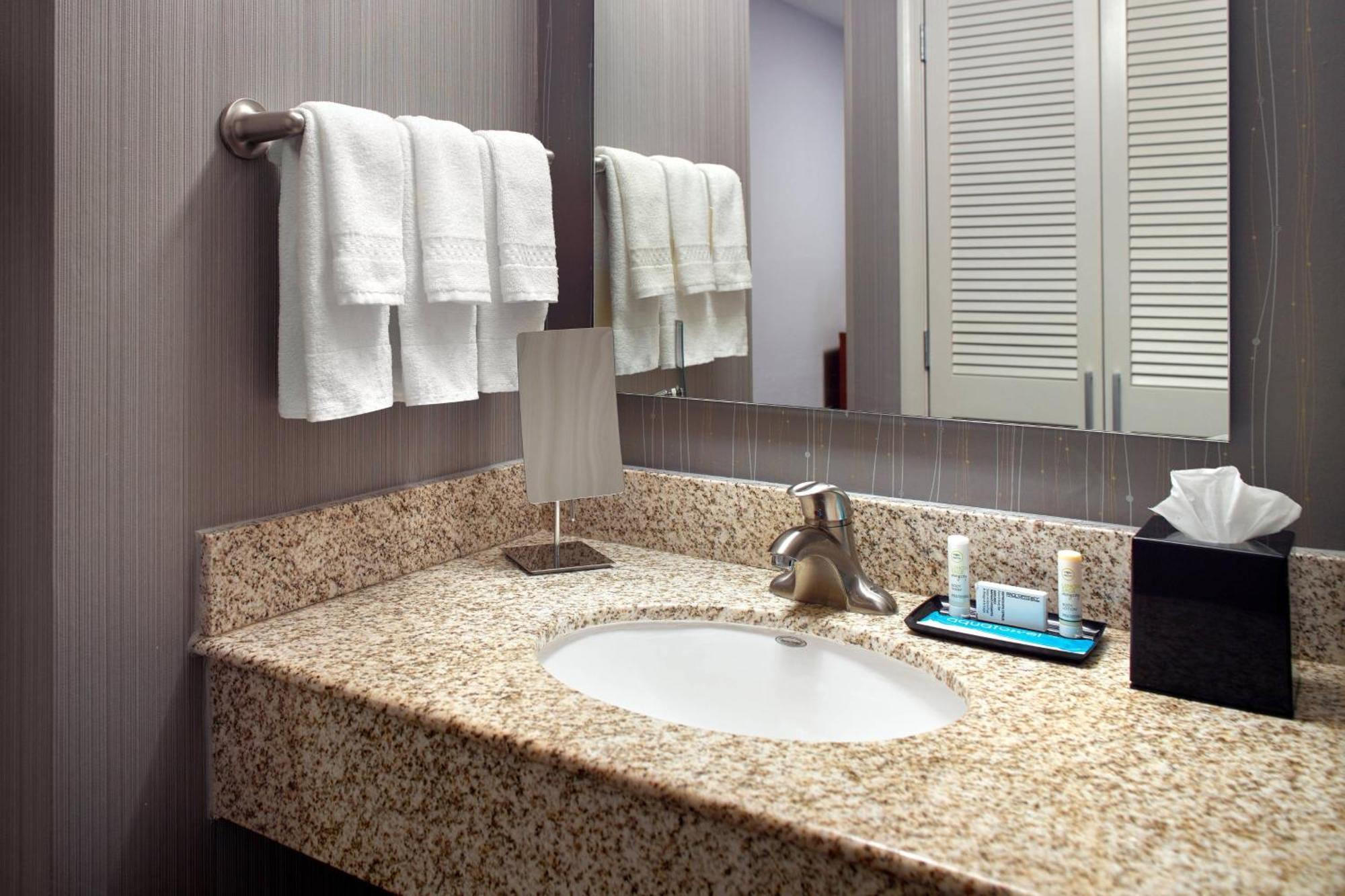 Hotel Courtyard By Marriott Fayetteville